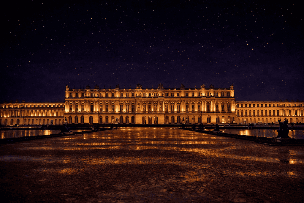 Palace of Versailles illuminated at night